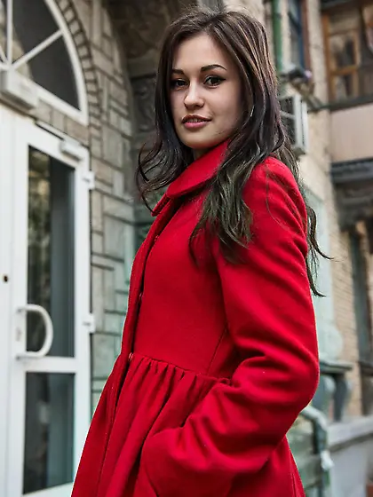 Instead of playing the piano this naughty chippy Lilian A strips