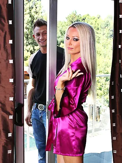 Blonde milf Sue Diamond turns guy on massaging him with nude bod