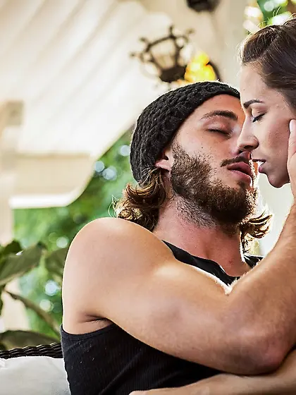 Chick rests with boyfriend and she knows he has invited her just