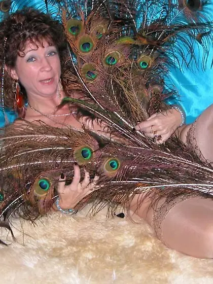 MILF Devlynn from United States Peacock Feathers