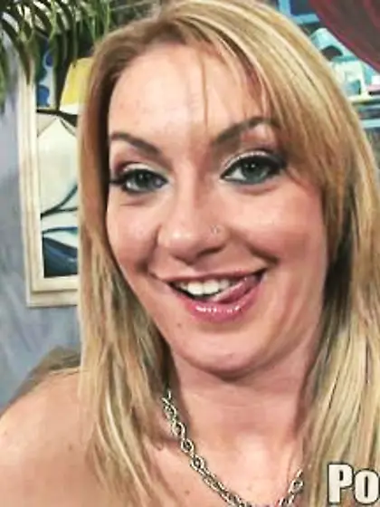 Tatted blonde rides fat