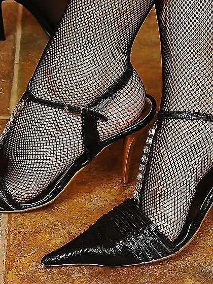 Seductive lesbian feet