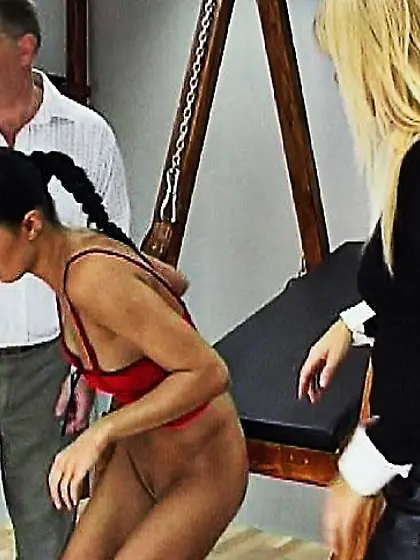 Beautiful brunette chick undress