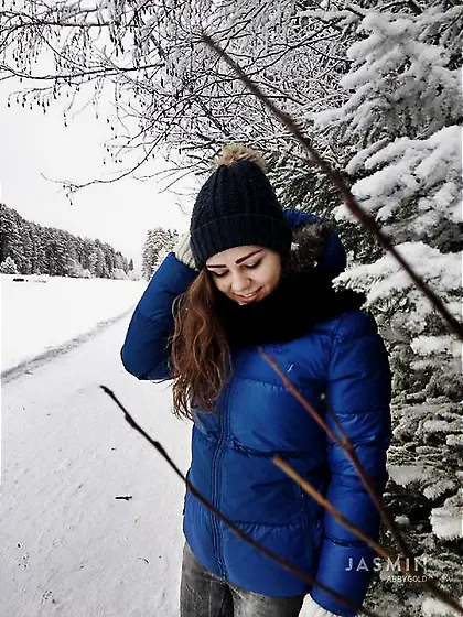 Russian 18yo fingering