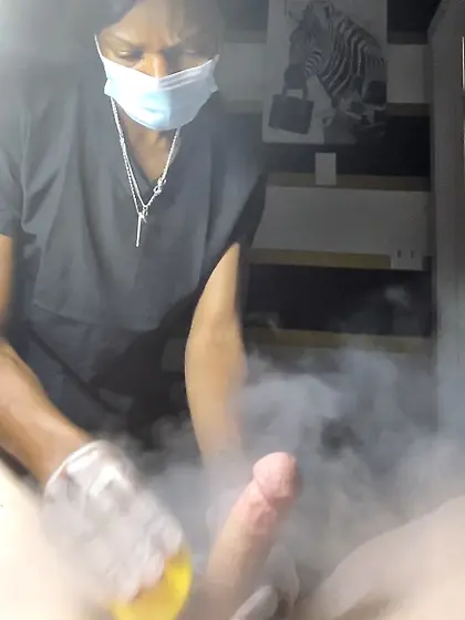 Dick wax at beauty salon