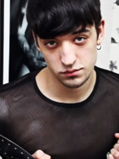 Brunette Young Man Ashtonsmooth Fingering.