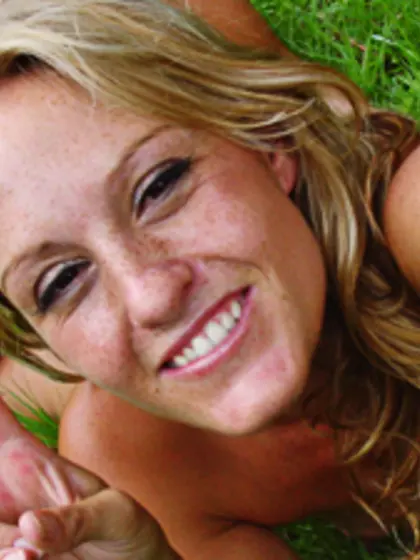 Smily blonde girl jaide