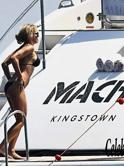 Pamela Anderson Bikini