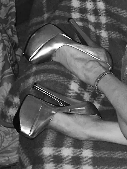 Hairy Moon Aynjl from United States