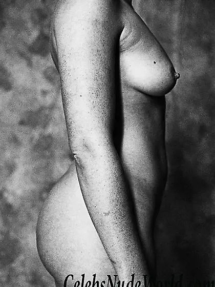 Iskra Lawrence Nude Photos