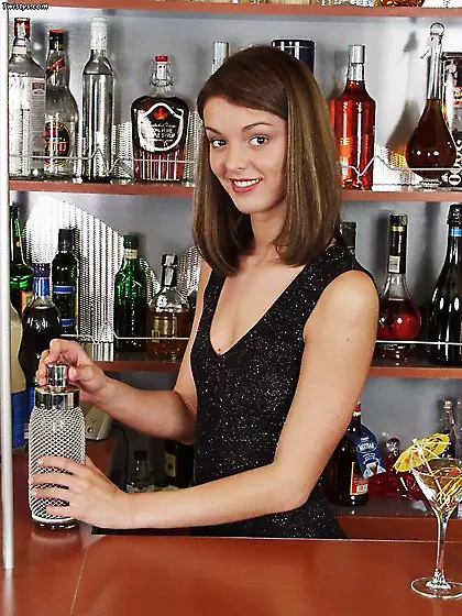 Nasty topless filly Bambi Dolce in red high heels and black thon