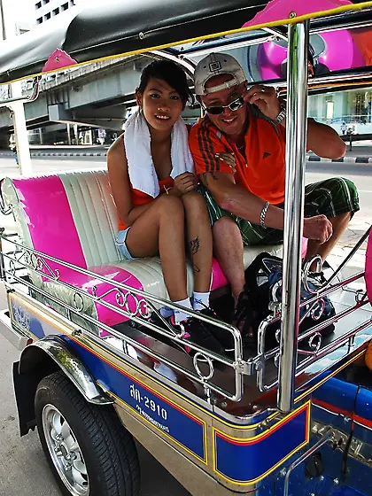 Driver of rickshaw finds exotic teen Yok who agrees to pose nake