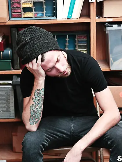 Female security guard gets it from a male...