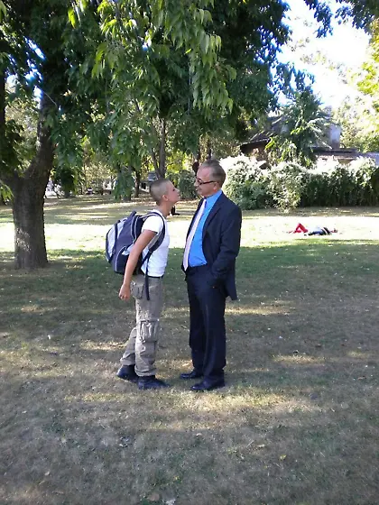 20 yo Brunette CJ Hand jobs