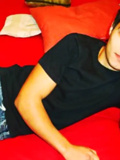 Brunette sinnerloverboy perform close