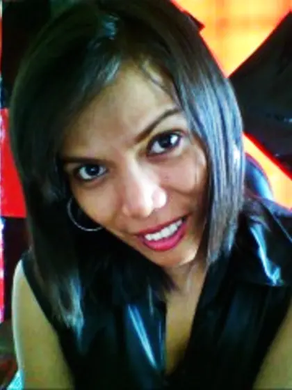 Brunette nikkie perform anal