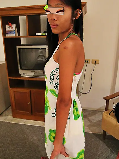 Good looking babe from Asia opens her legs for a fat boner