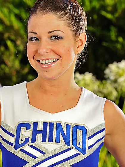 Smoking hot cheerleader displays