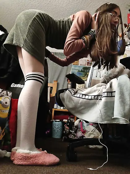 Cumslut Gina is desperate for cum