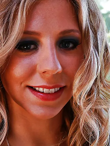 Playful blonde undresses to demonstrate lucky cameraman her amaz