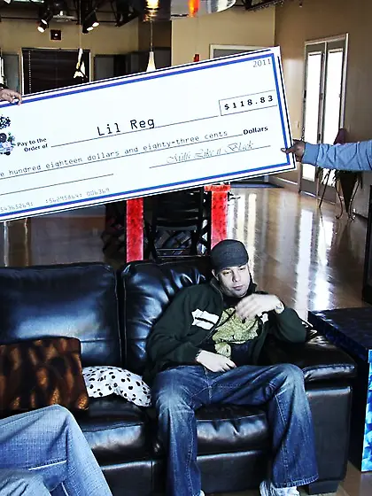 Some girls have no idea how to welcome guests. Luckily, this hot