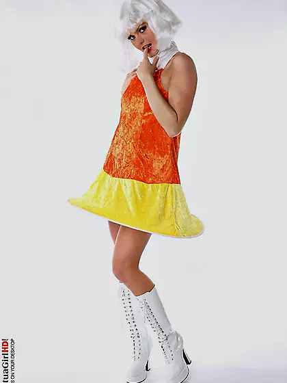 Blonde girl Sandra Sanchez is fooling around dancing and strippi