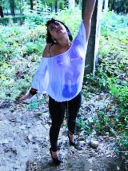 Brunette sweetmelon21 perform dancing