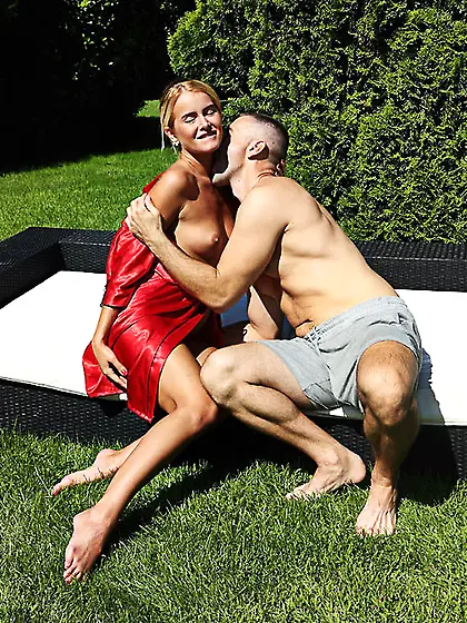 Awesome sex under sun culminates for blonde with cumshot all ove