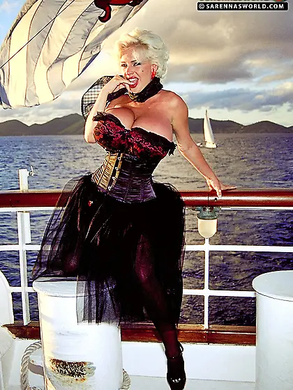 Ravishing busty blonde sexy