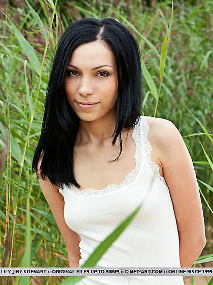 Inviting chick fun reveals