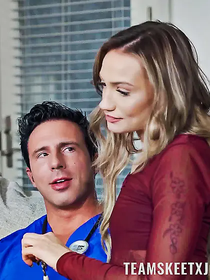 Mia Molotov gets her tight pussy licked before fucking