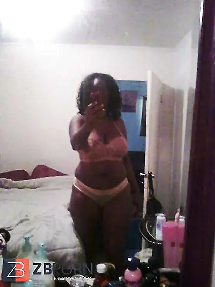 Mature Dark-Hued mummy self pictures