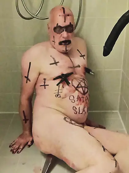 Satan Slave Cuts Open His Own Nipples