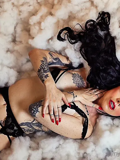 Andrea Valencia Free Photos