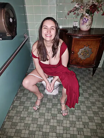 Sexy MILF Restaurant Flash