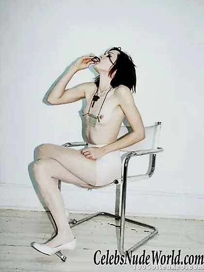 Nude photoset of Jena Malone