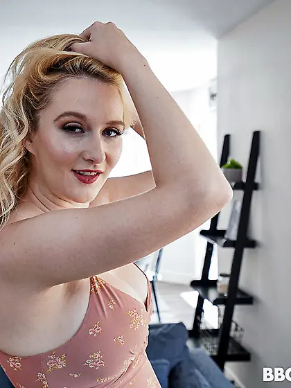 Appealing lady is here to show that body and look good as well