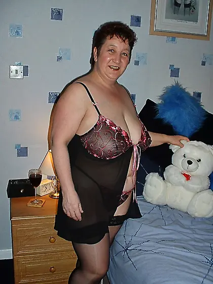 Petite Stockings Kinky Carol from United...