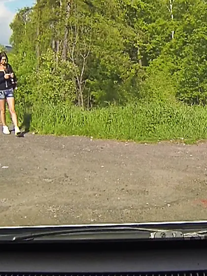 Taxi driver fucks long-legged