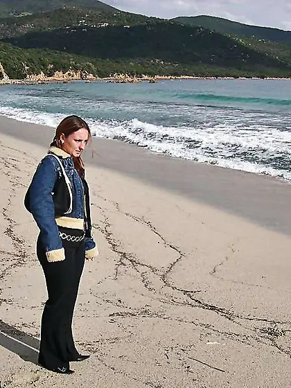 REAL GALS FROM AROUND THE WORLD - JODIE