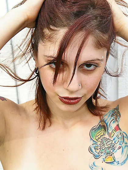 Hot alternative teen showing