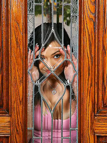 Busty teen hottie Marisa Mason strips her clothes and sucks her