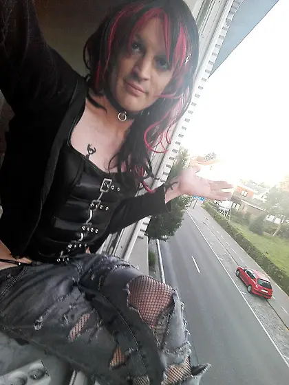 There is allot more, ... dissobay me more plz