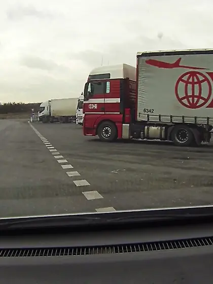 Brunette big booty black