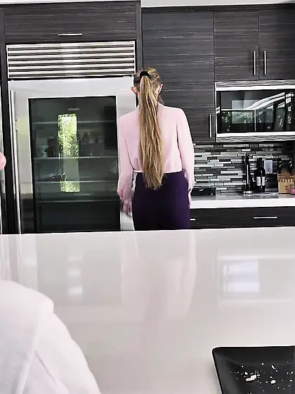 Slim brother drills sister