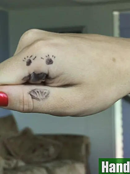 Frisky girl Amanda Blue oils the stick and masturbates it with s