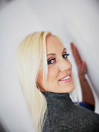 Beautiful blonde Kacey Jordan gets a mouthful of cum after a BJ