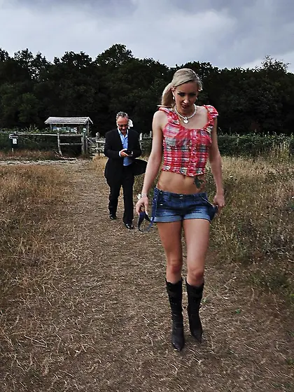 27 yo Blonde Angel Long Hand jobs