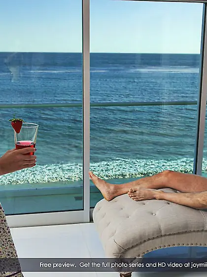 The beautiful chick with tender body Alexis Texas is in the turn