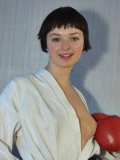 Naughty chick drops boxing